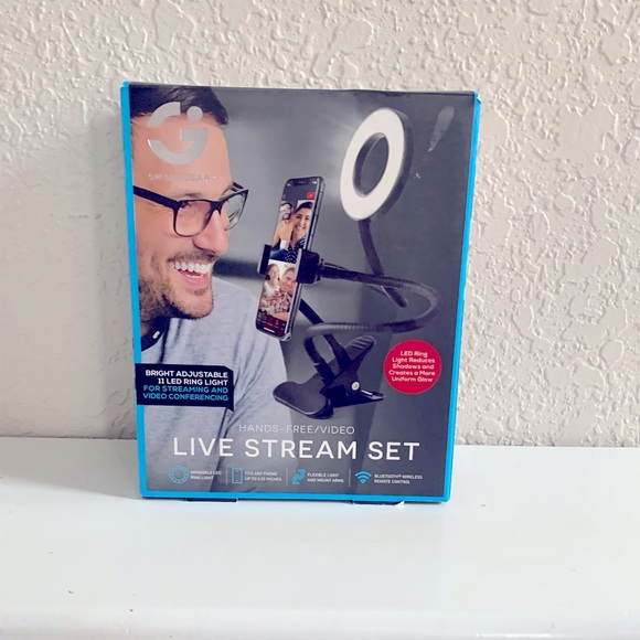 Live stream set🔥 - Picture 1 of 4